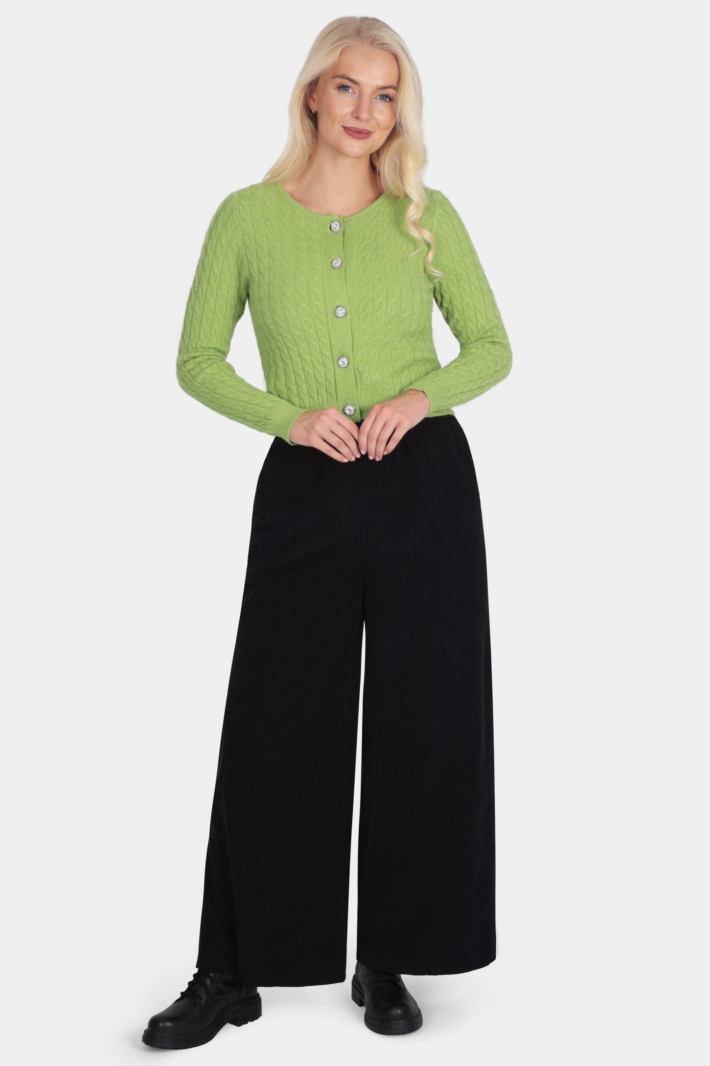 Cable Knit Short Cardigan