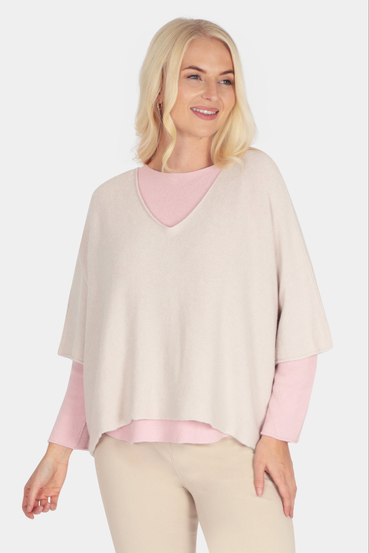 Cloud Two V-Neck 3/4 Sleeve Crop
