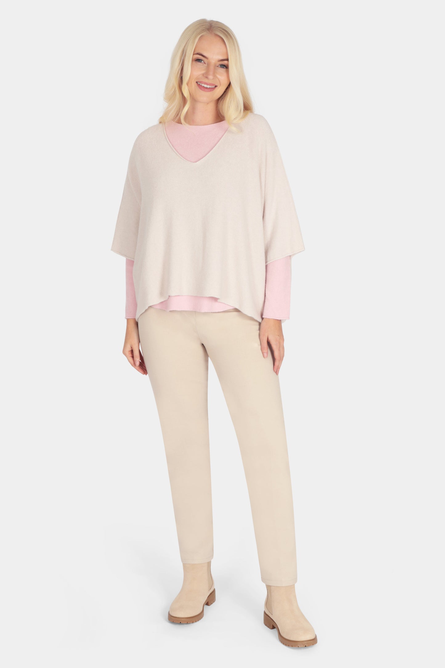 Cloud Two V-Neck 3/4 Sleeve Crop