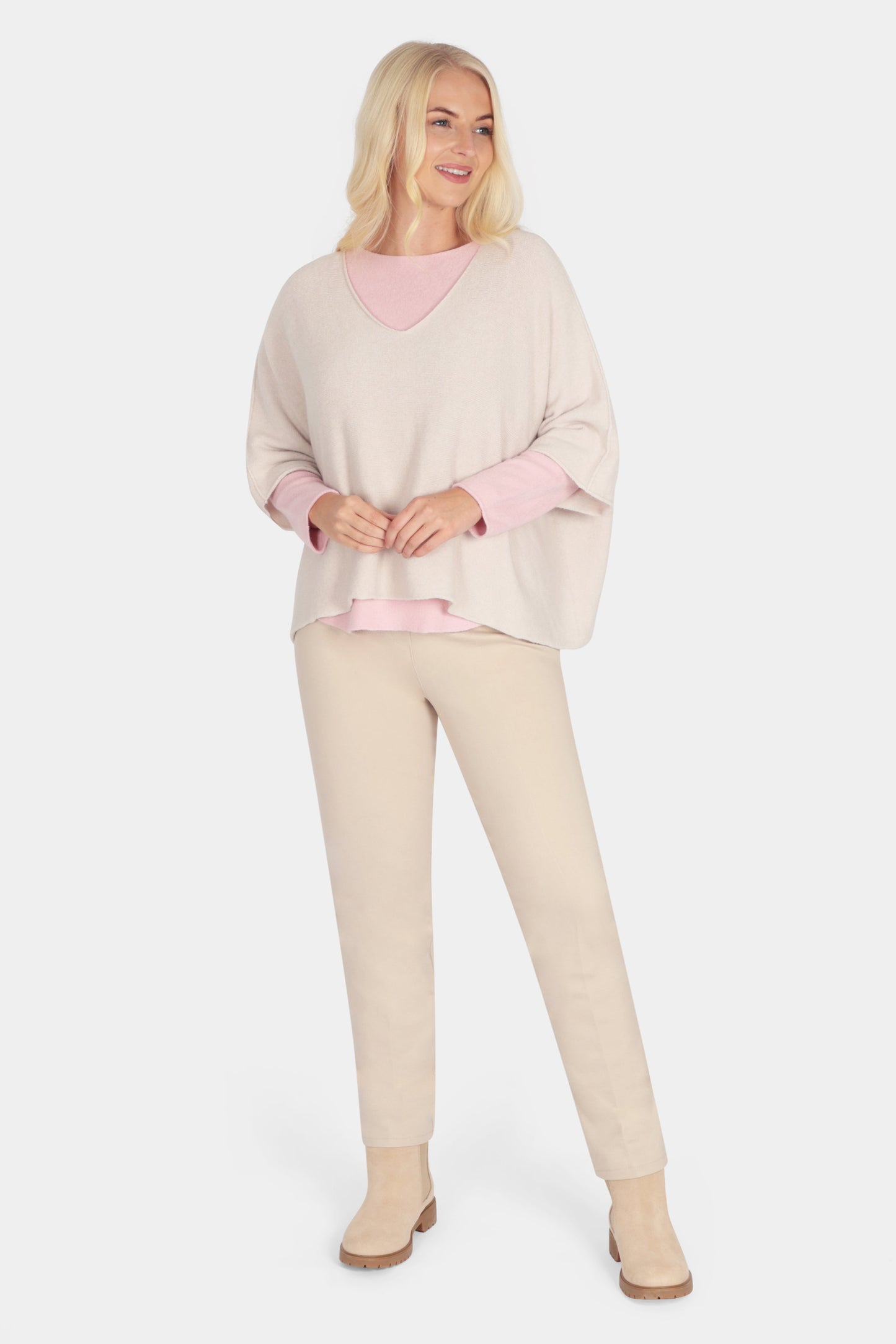 Cloud Two V-Neck 3/4 Sleeve Crop