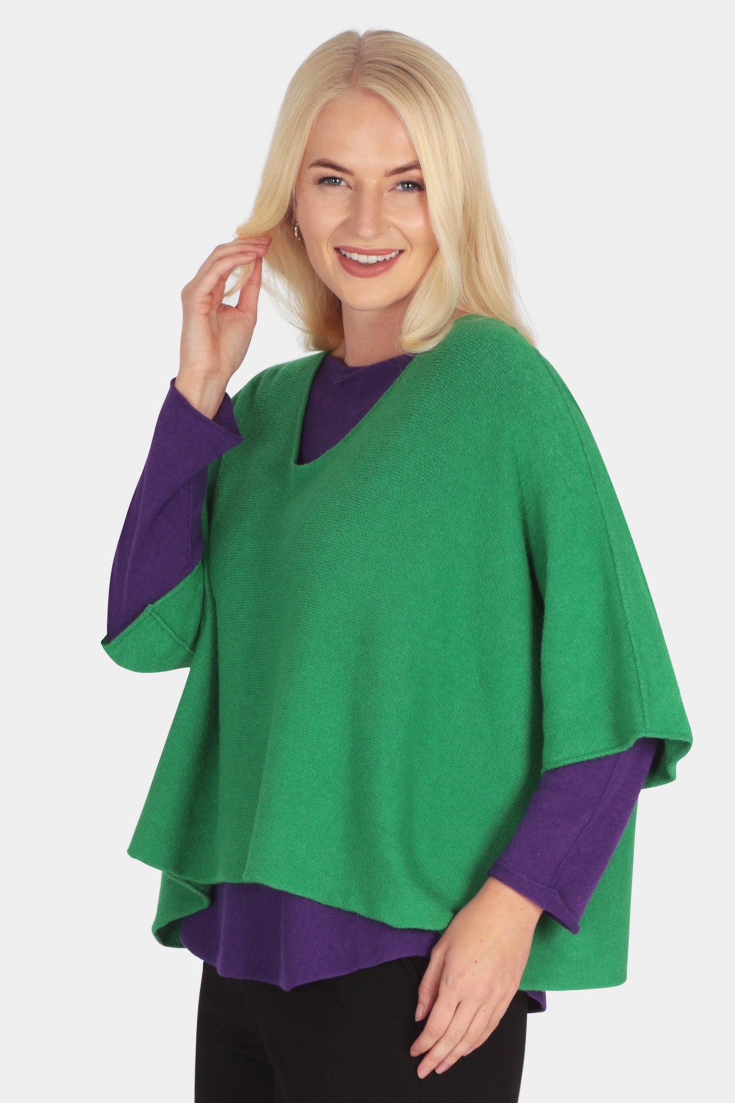 Cloud Two V-Neck 3/4 Sleeve Crop