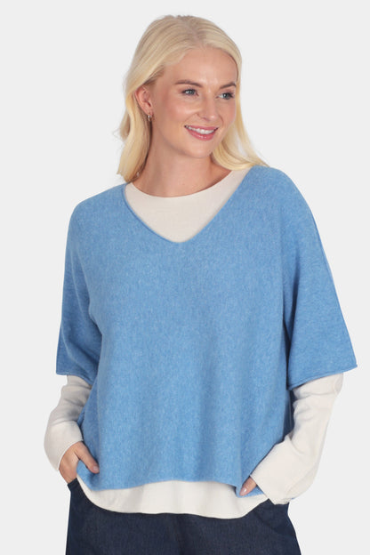 Cloud Two V-Neck 3/4 Sleeve Crop