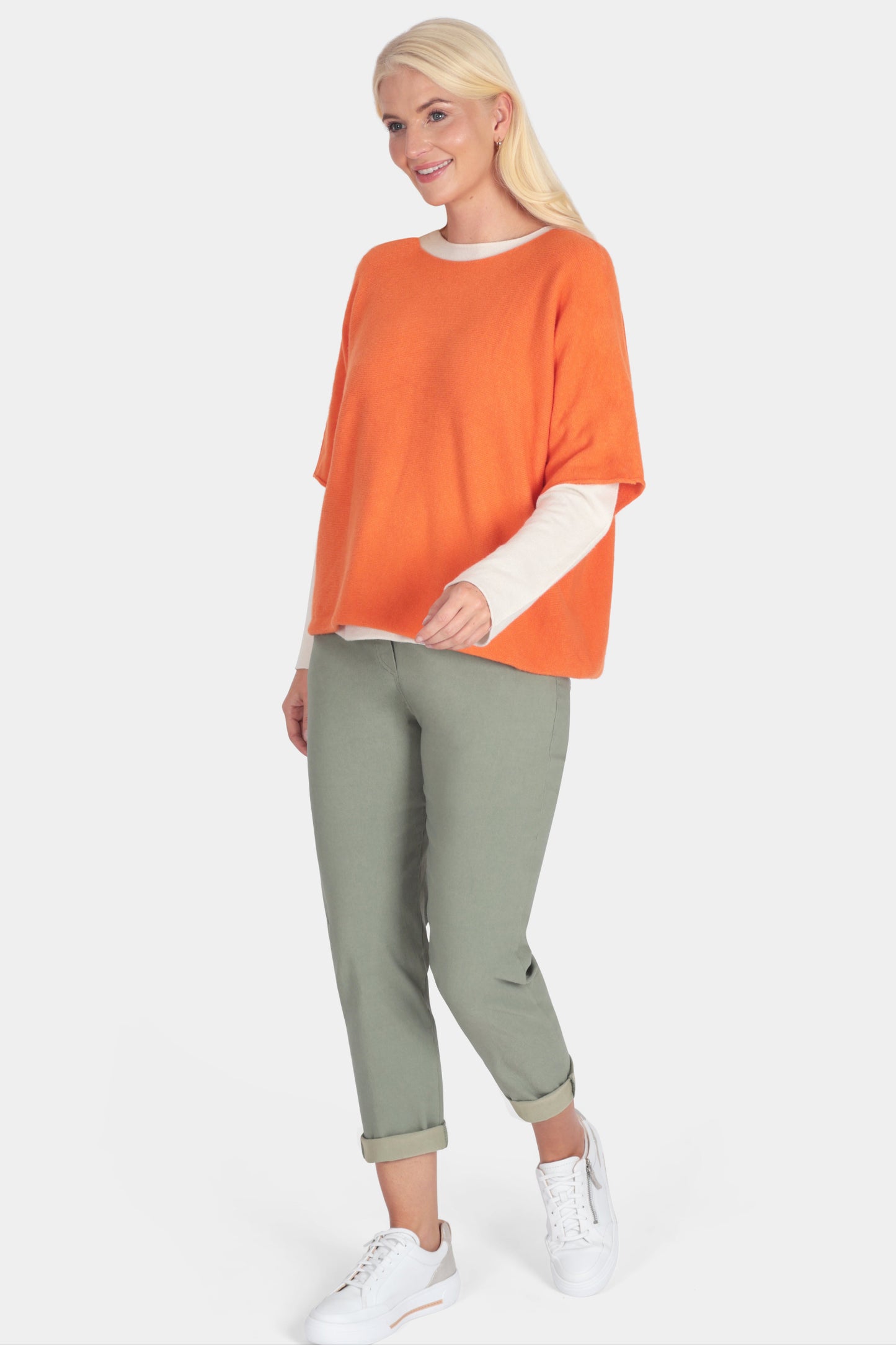 Cloud Two Round Neck 3/4 Sleeve Crop