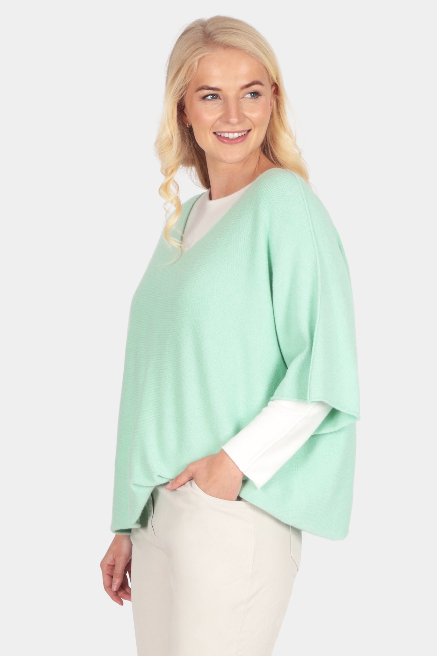 Cloud Two V-Neck Crop