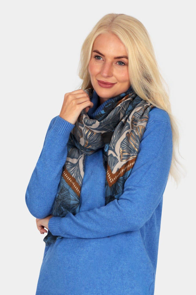L8028 Gingko Leaf Print Scarf