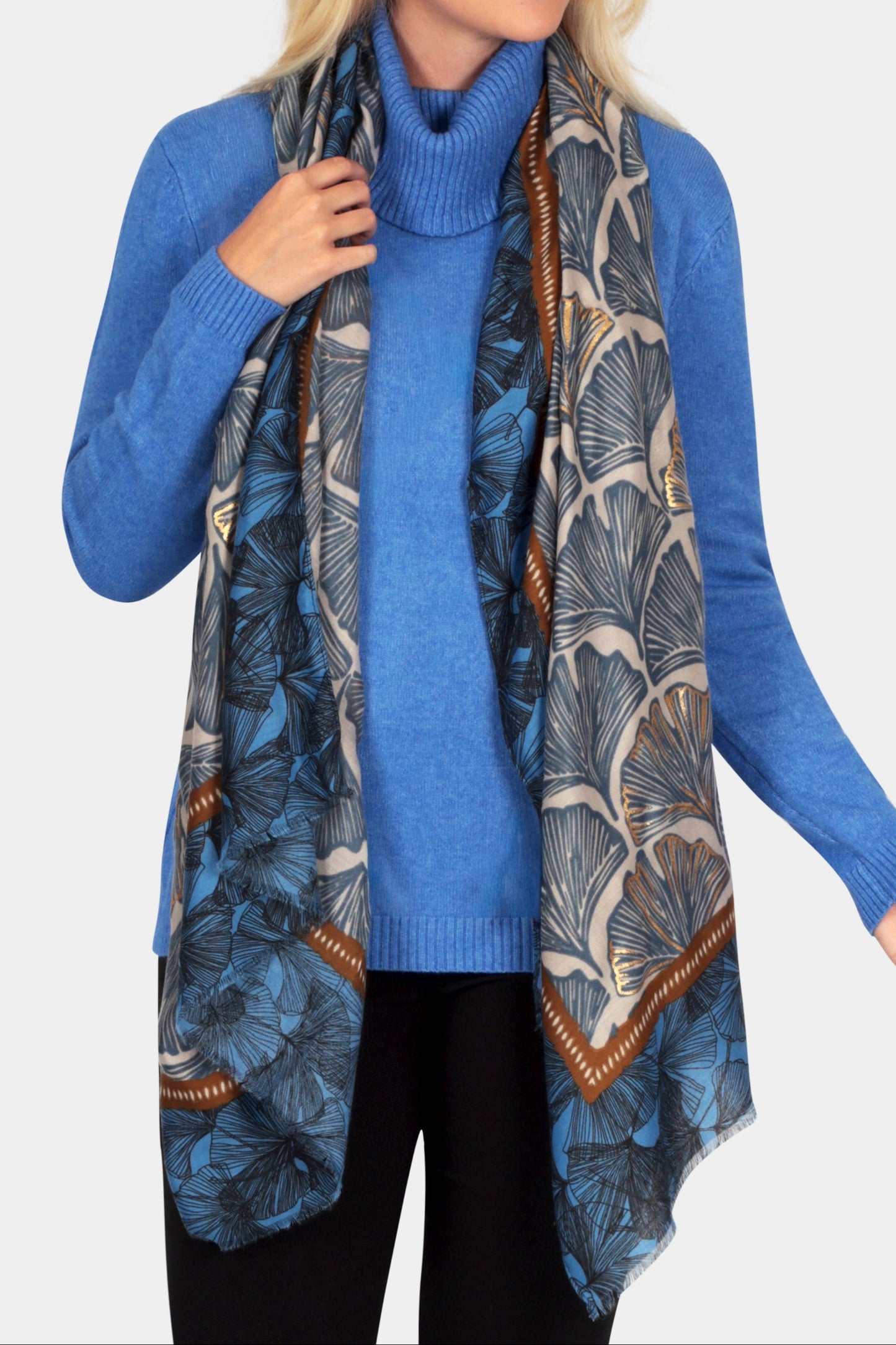 L8028 Gingko Leaf Print Scarf