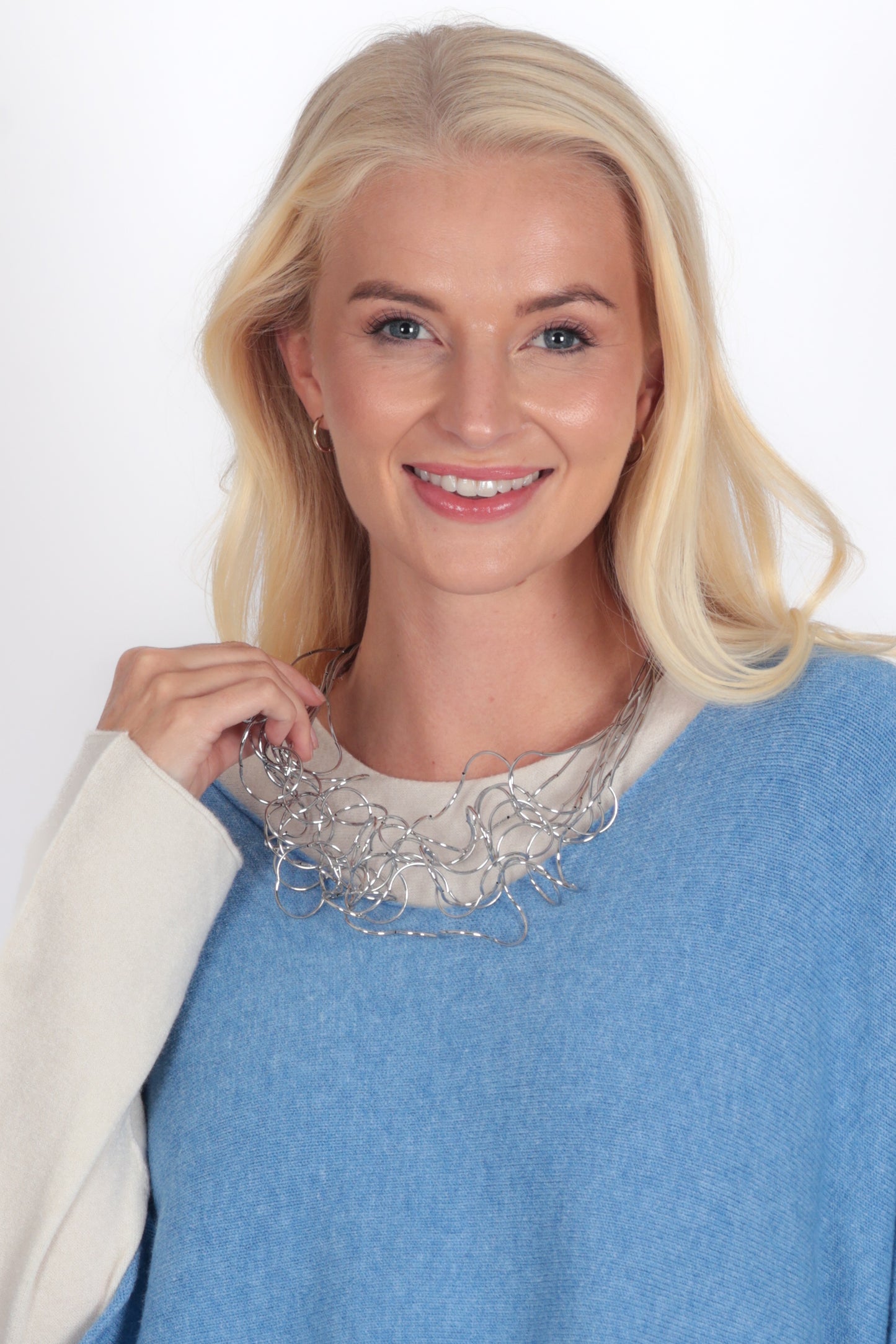 Airy Sculpted Loops Necklace